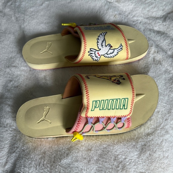 PUMA x KIDSUPER STUDIOS PUMA Wilo Slides Mellow Yellow-Peach Beige - Picture 5 of 7